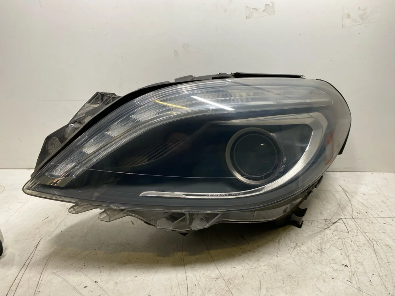 Mercedes B 180-200 W246/W242 2012-19 Fényszóró, bal