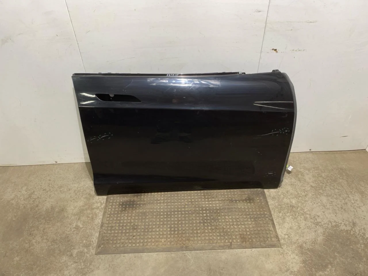 Tesla MODEL S 2013- Door, 4-door, front right