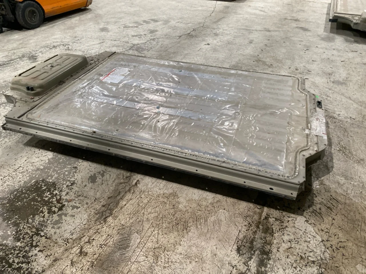 Tesla MODEL S 2013- High-voltage battery view 3