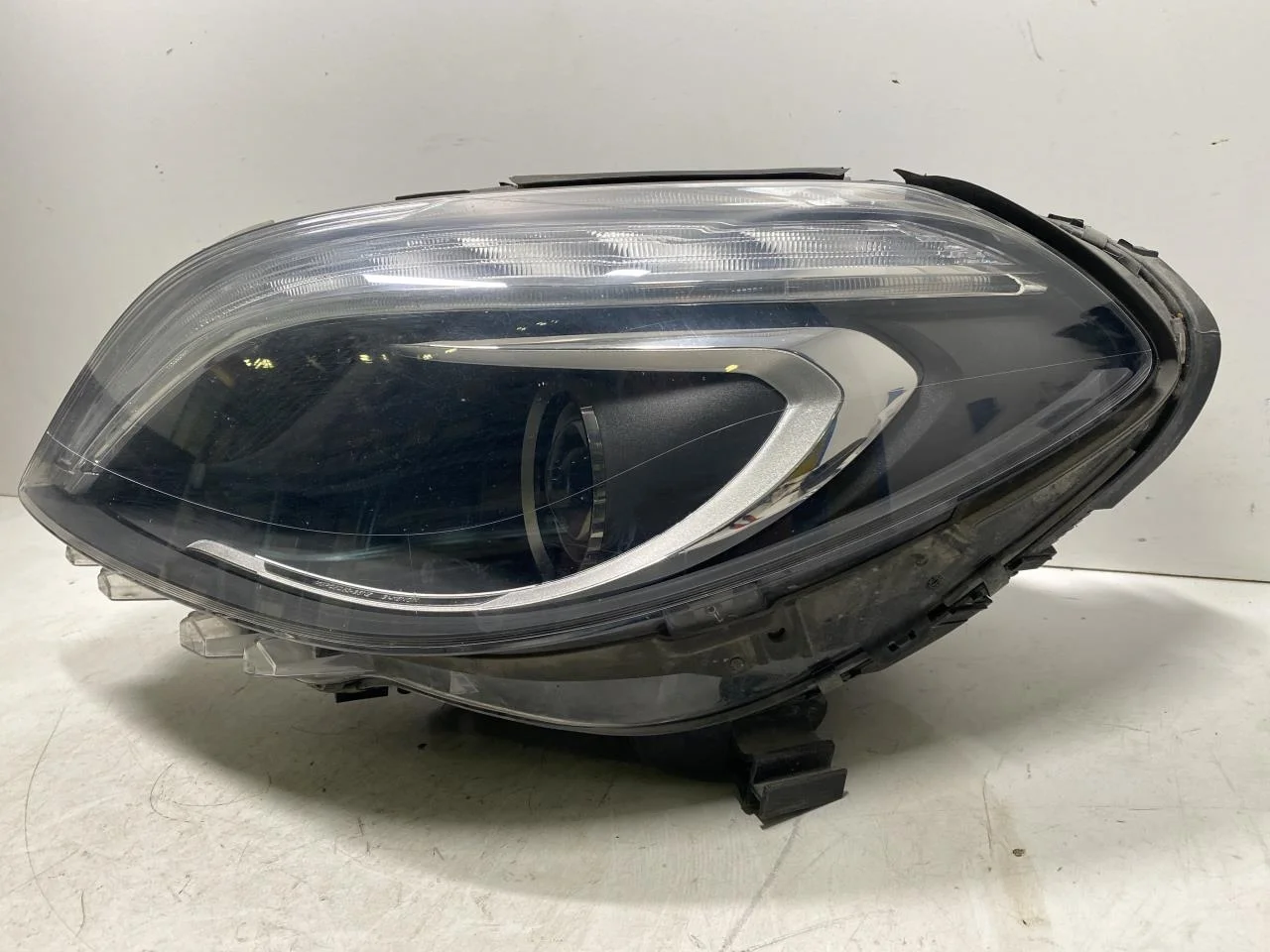 Mercedes B 180-200 W246/W242 2012-19 Far stânga vedere 3