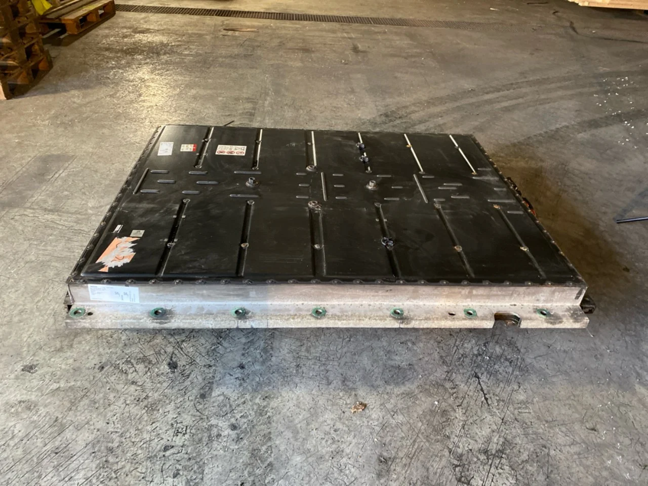 Skoda ENYAQ IV 2021- High-voltage battery view 2