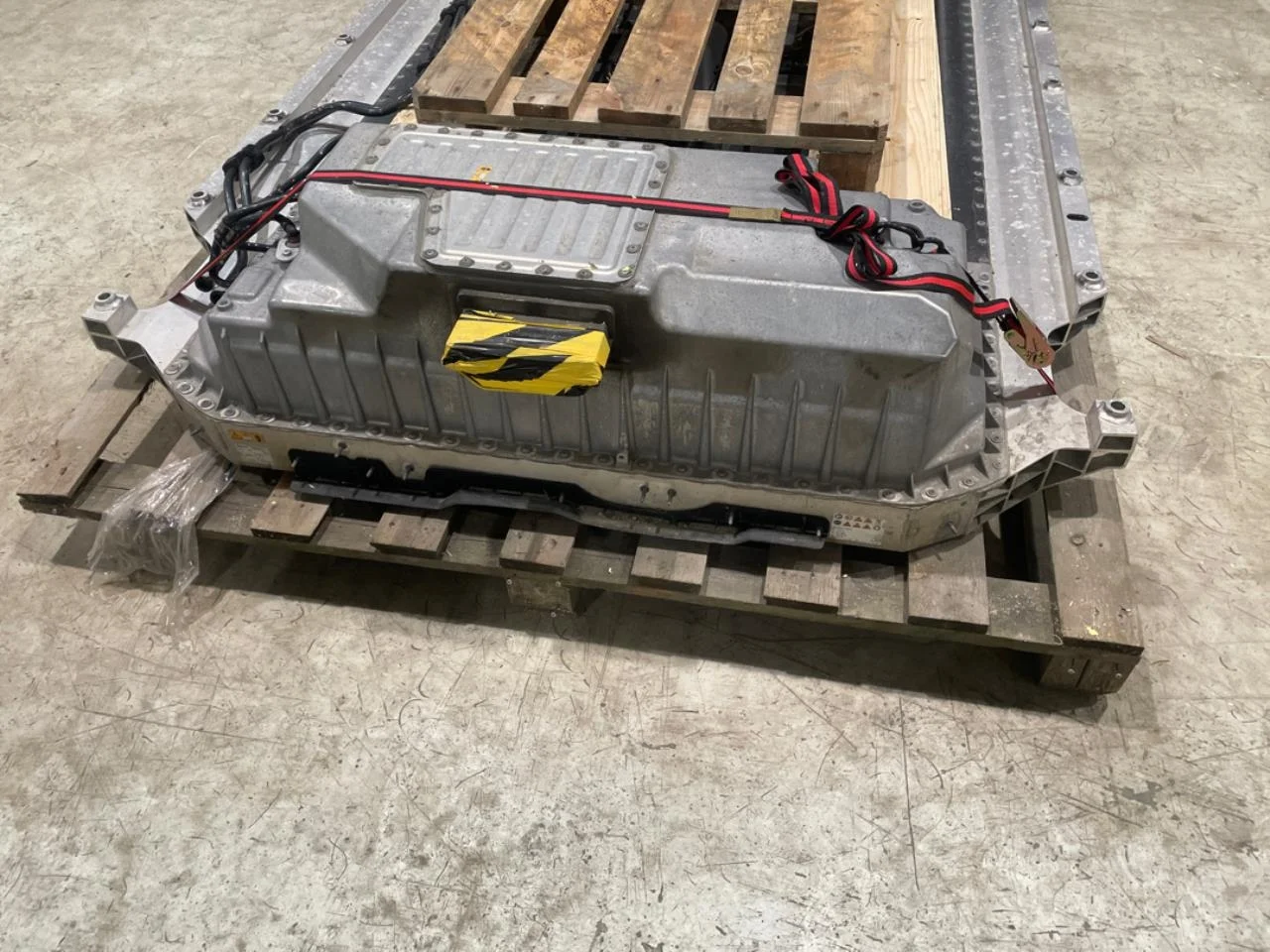 Mercedes EQC 2020- High-voltage battery view 2