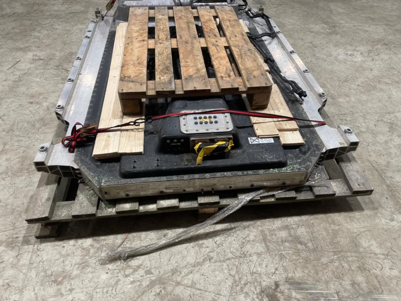 Mercedes EQC 2020- High-voltage battery view 3