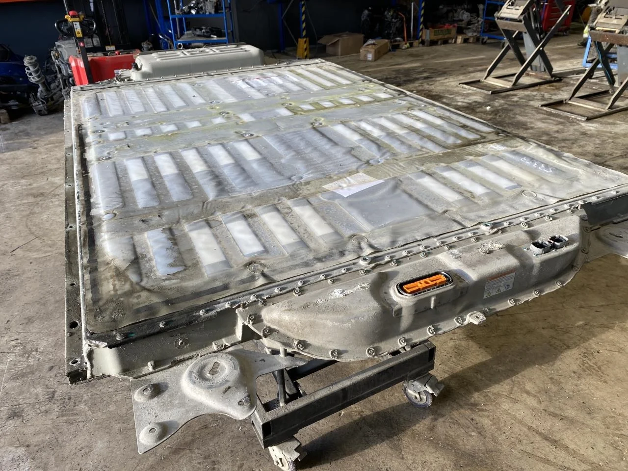 Tesla MODEL S 2013- Nagyfeszültségű akkumulátor nézet 2