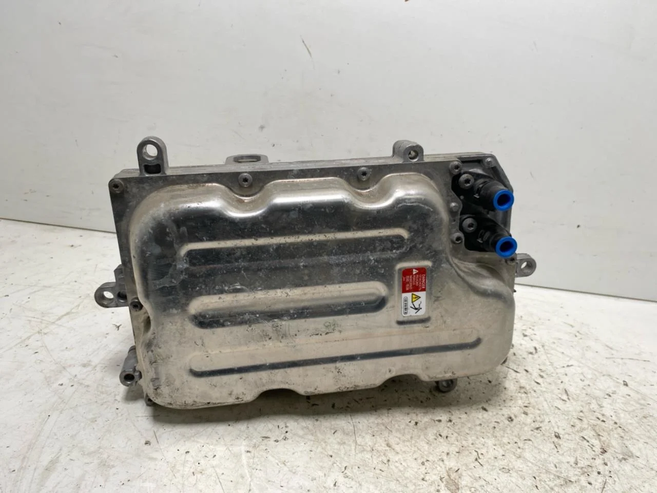 Volkswagen GOLF, E-GOLF VII 2013-20 Inverter, 12-220V nézet 2