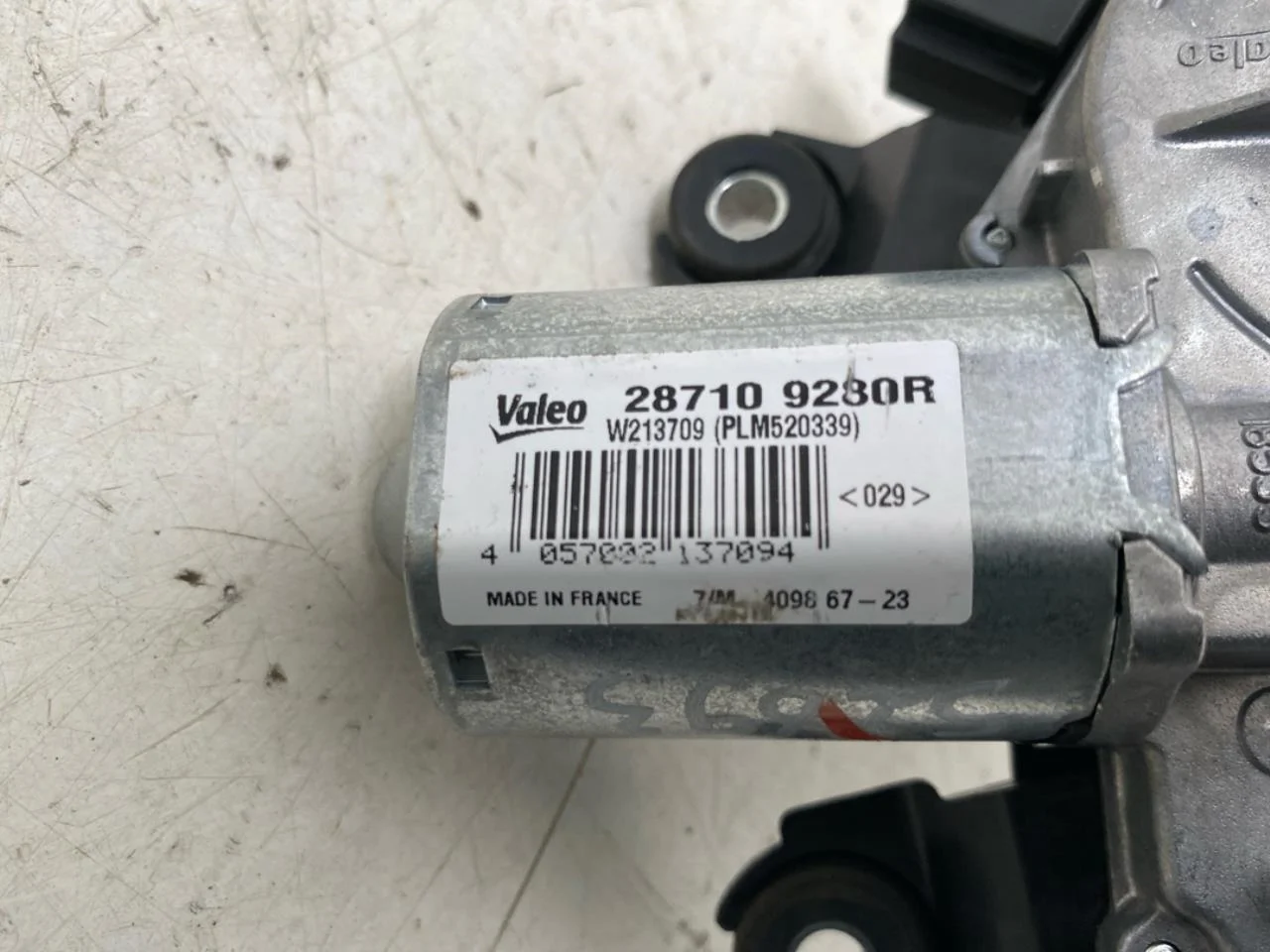 Tailgate wiper motor view 3