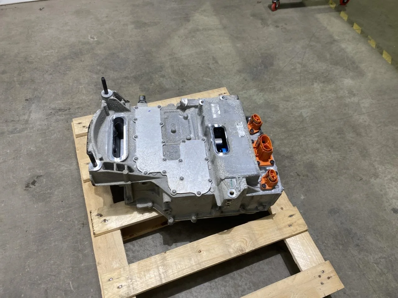 Renault ZOE/E- TECH 2013--> Invertor, 12-220V vedere 2