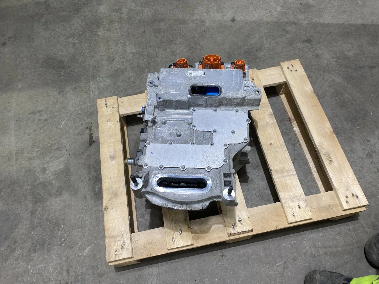 Renault ZOE/E- TECH 2013--> Invertor, 12-220V vedere 3