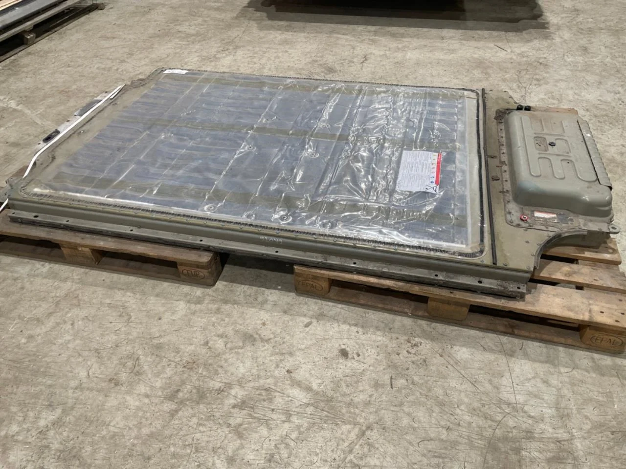 Tesla MODEL S 2013- High-voltage battery view 2