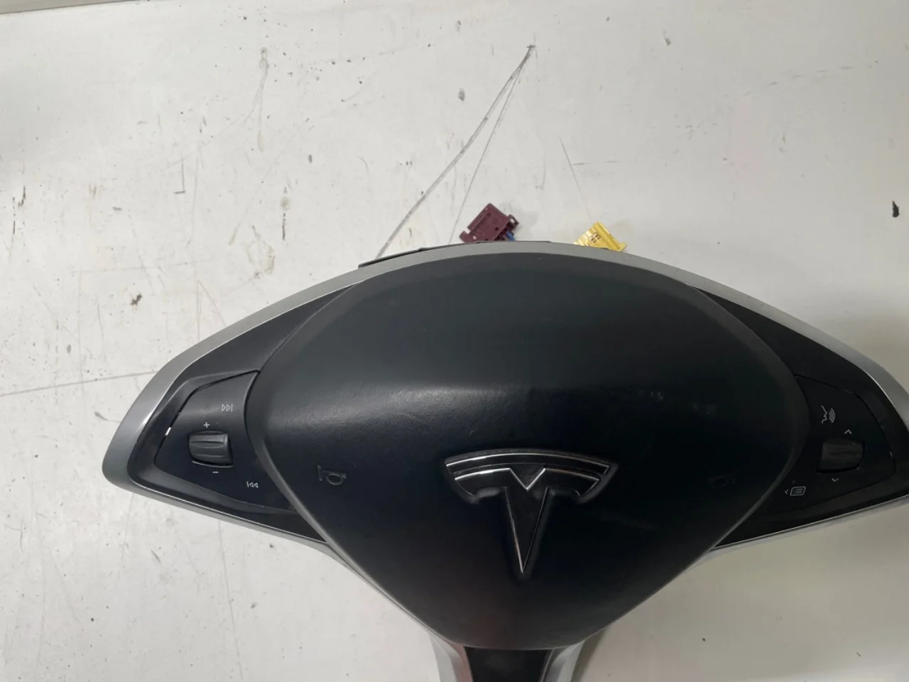Tesla MODEL S 2013- Légzsák, kormánypárna nézet 2