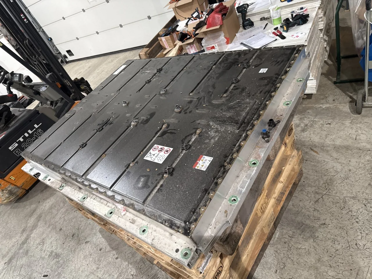 Volkswagen ID.4 2021- High-voltage battery view 4
