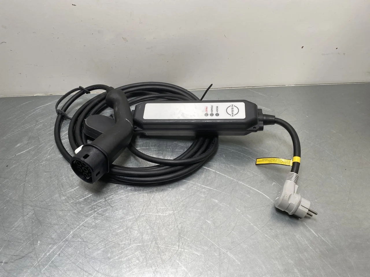 Nissan LEAF 2017-24 Battery charger