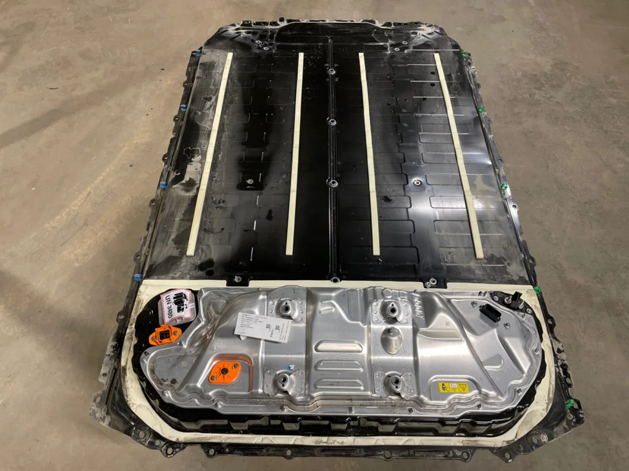 Tesla MODEL Y 2021- Nagyfeszültségű akkumulátor