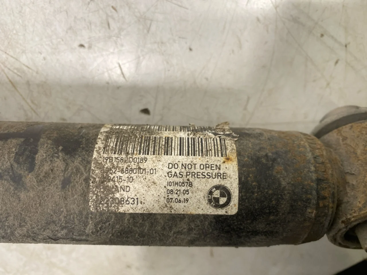 BMW I3 I01 2013-22 Amortizor tip McPherson, spate stânga vedere 4
