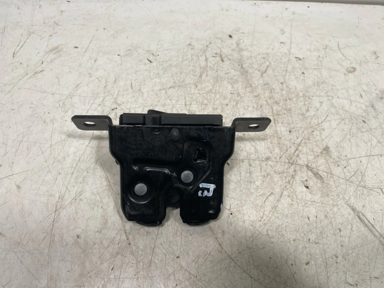 BMW I3 I01 2013-22 Încuietoare hayon vedere 4