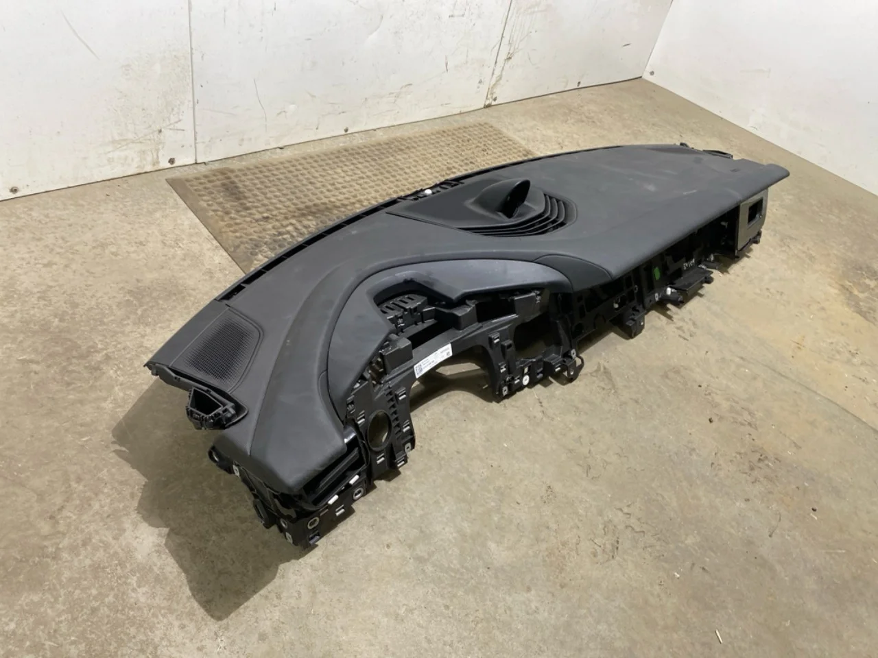 Porsche TAYCAN 2020- Planșă de bord vedere 2