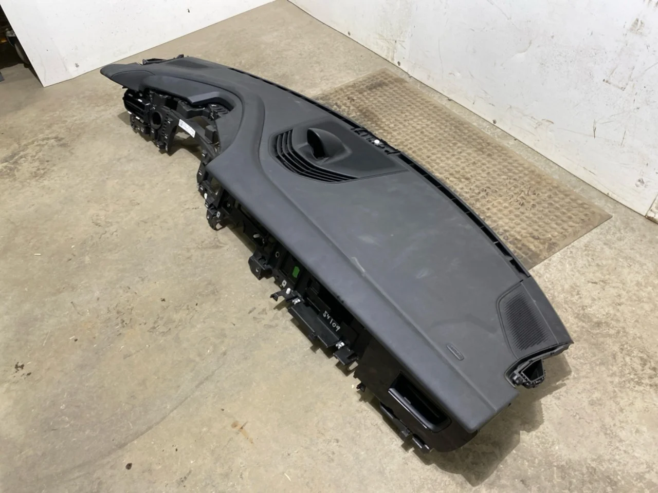 Porsche TAYCAN 2020- Planșă de bord vedere 3