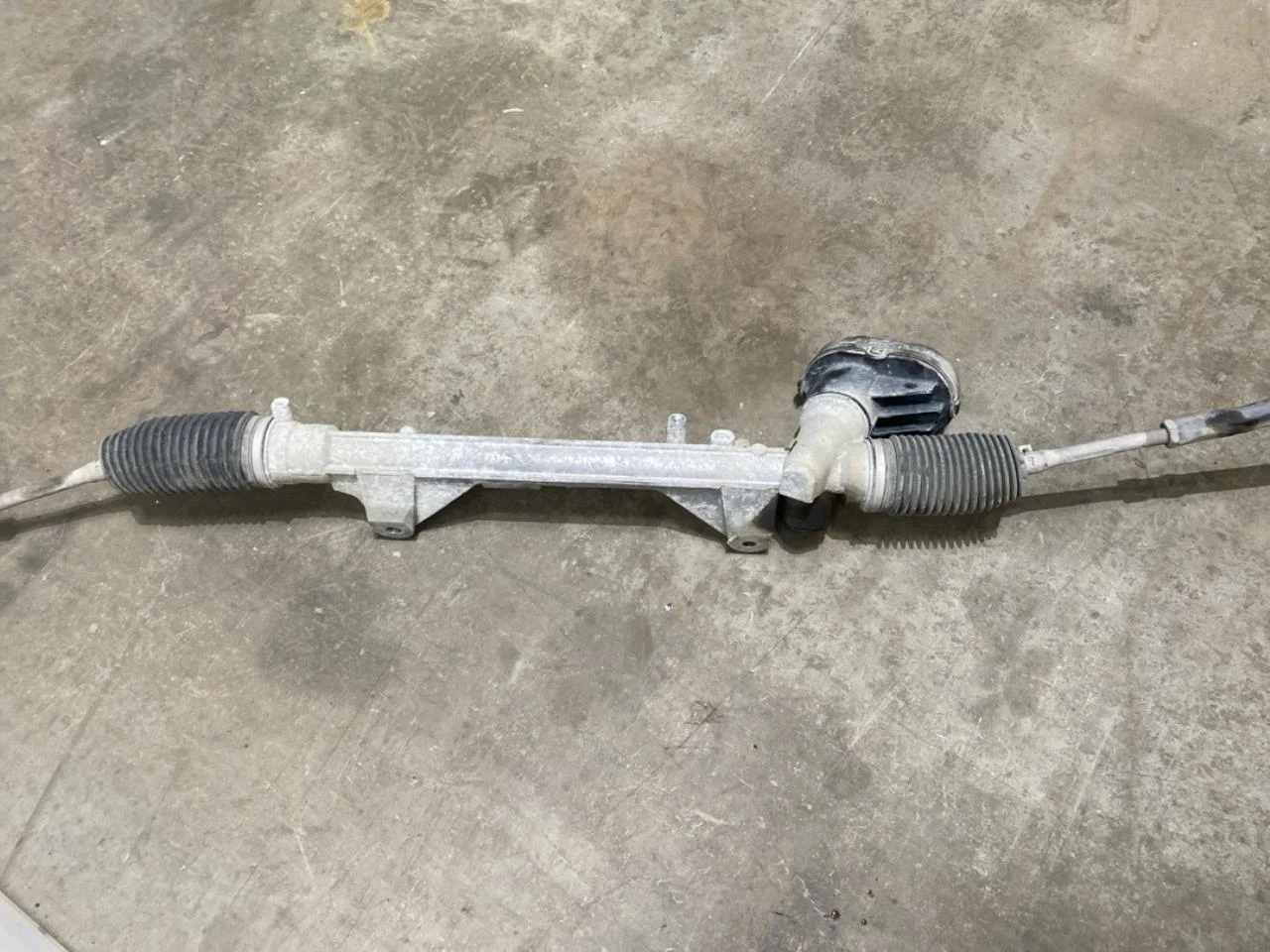 Renault ZOE/E- TECH 2013--> Hydraulic power steering rack view 4
