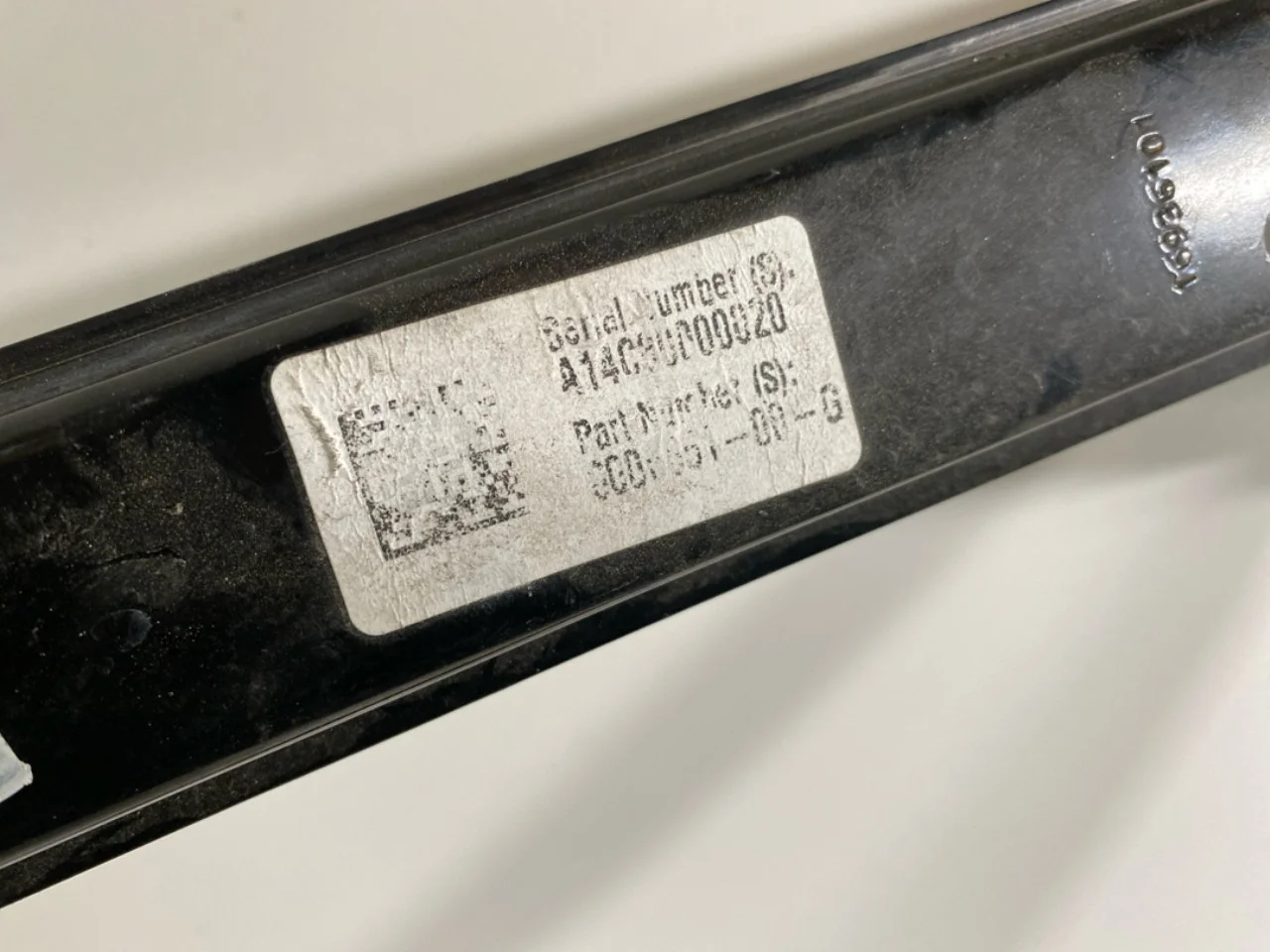 Tesla MODEL S 2013- Elektromos ablakemelő, komplett nézet 3