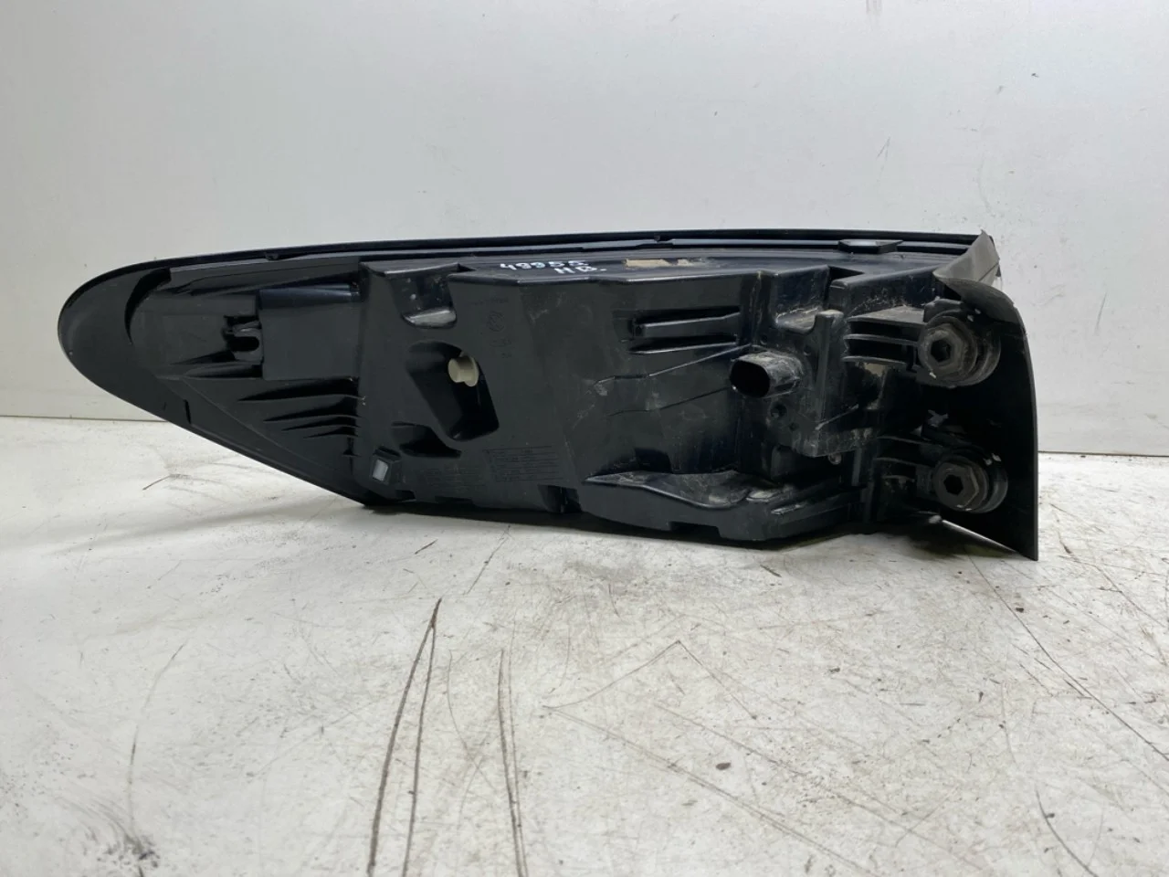 Volkswagen ID.4 2021- Right tail light view 3