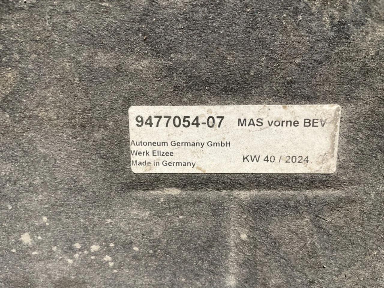 BMW I4 G26 2021-> Underbody protection plate (engine/gearbox/floor) view 3