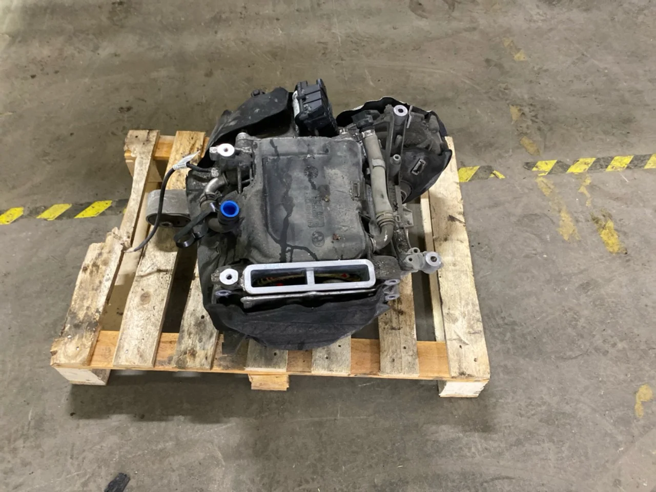 BMW I3 I01 2013-22 Elektromos motor, hátsó vedere 4