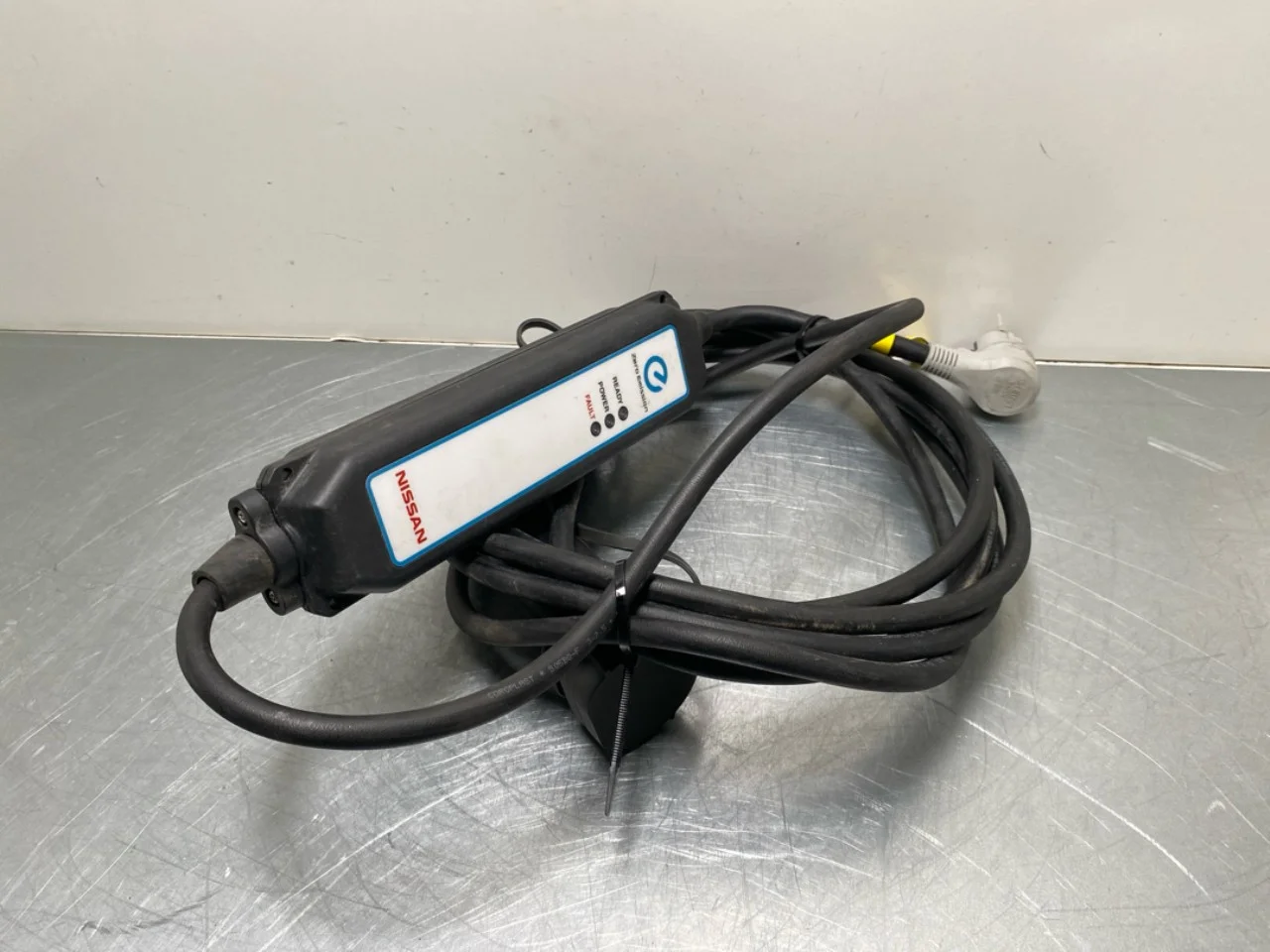 Nissan LEAF 2017-24 Battery charger