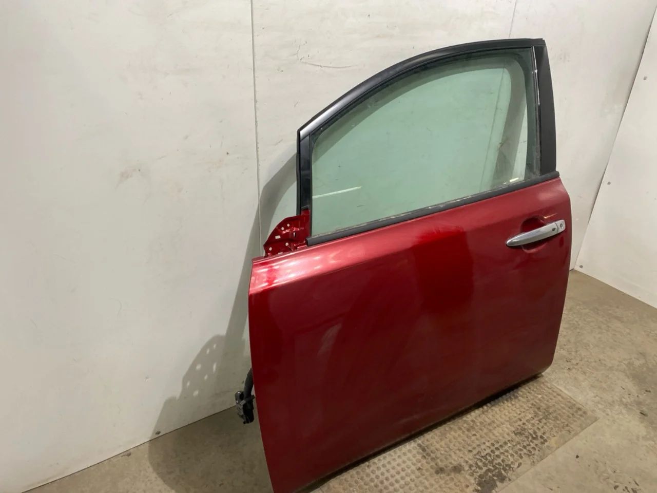 Nissan LEAF 2017-24 Ușă, 4 uși, față stânga vedere 2