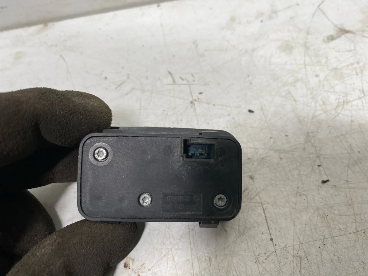Mercedes EQA H243 2021- Comutator hayon vedere 4