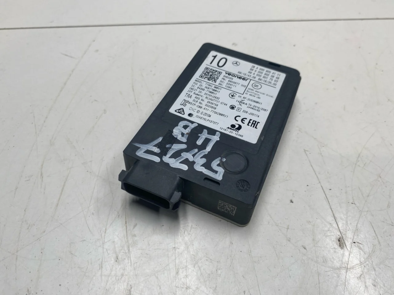 Mercedes EQA H243 2021- Active collision protection sensor