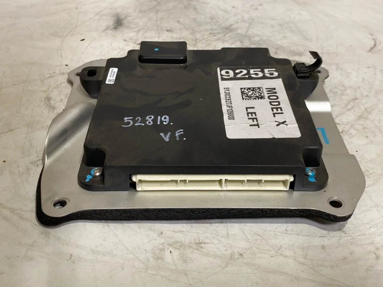 Tesla MODEL X 2016- Door control unit view 2