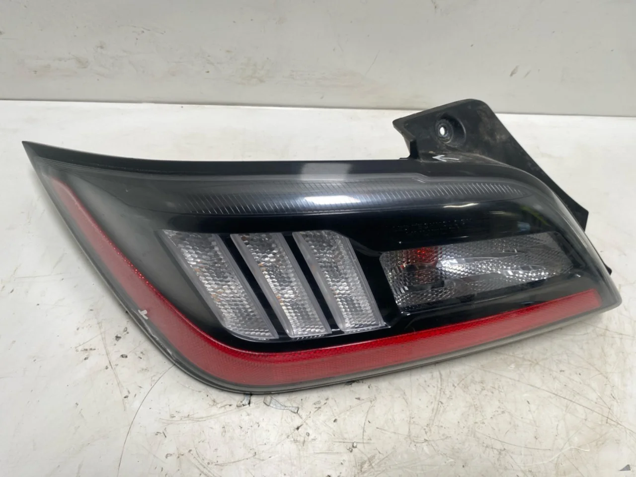 Hyundai KONA / ELECTRIC 2018-23 Hátsó lámpa, bal