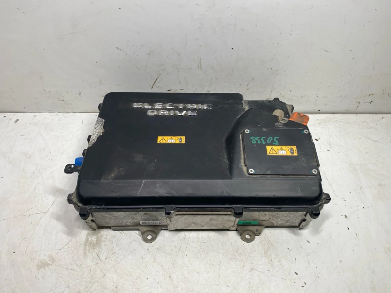 Mercedes B 180-200 W246/W242 2012-19 Akkumulátortöltő