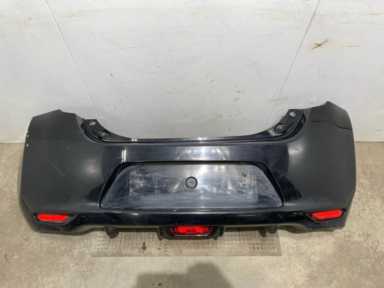 Nissan LEAF 2011-17 Lökhárító, hátsó