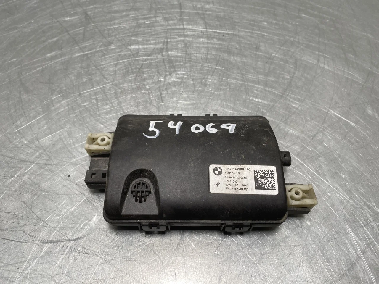 BMW I4 G26 2021-> Difuzor sunet motor