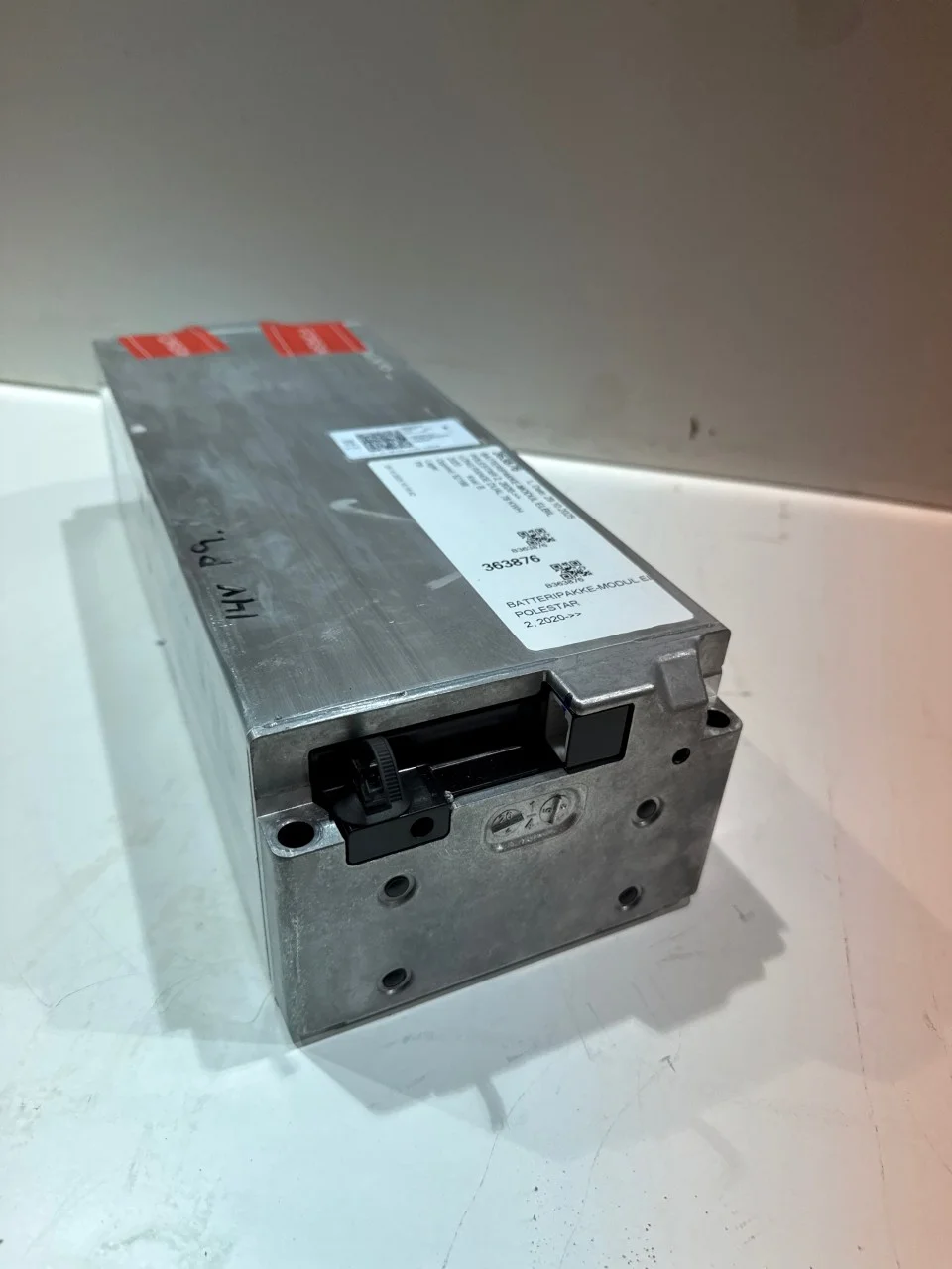 Polestar 2 2020- Celulă / modul baterie de înaltă tensiune vedere 3
