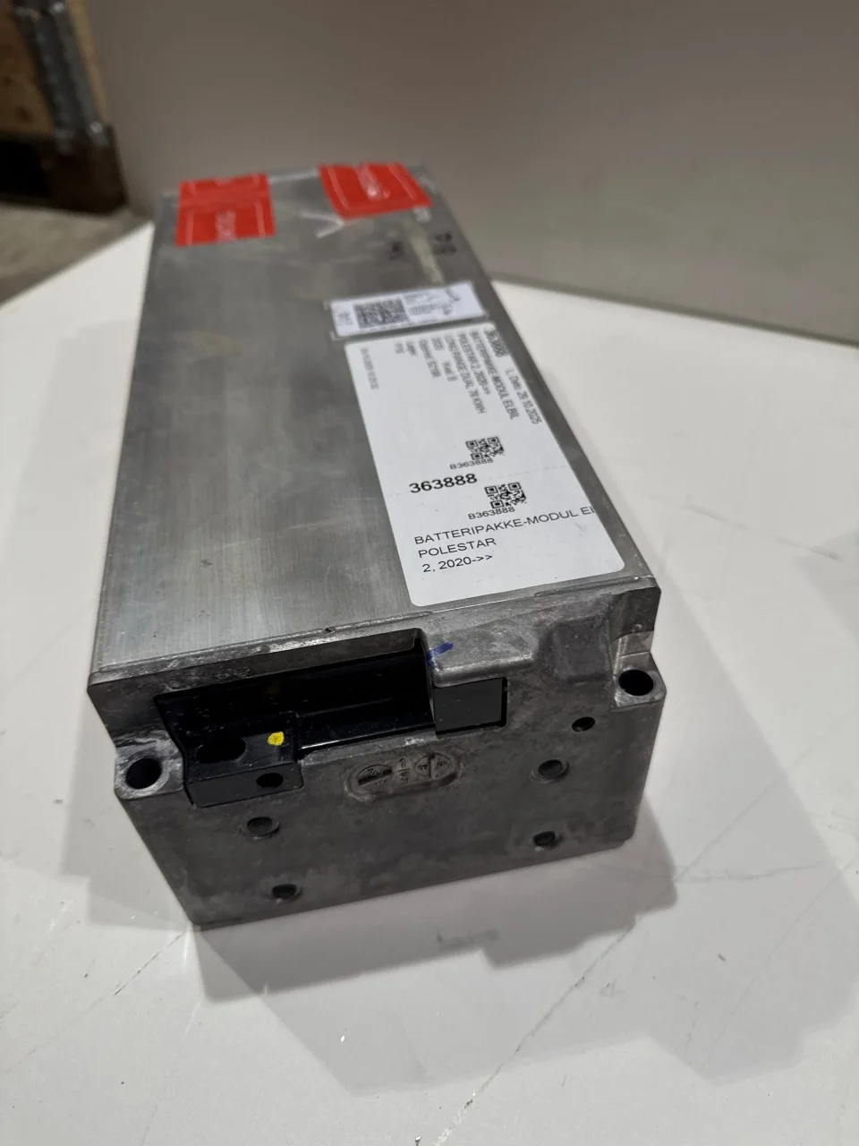 Polestar 2 2020- Celulă / modul baterie de înaltă tensiune vedere 3