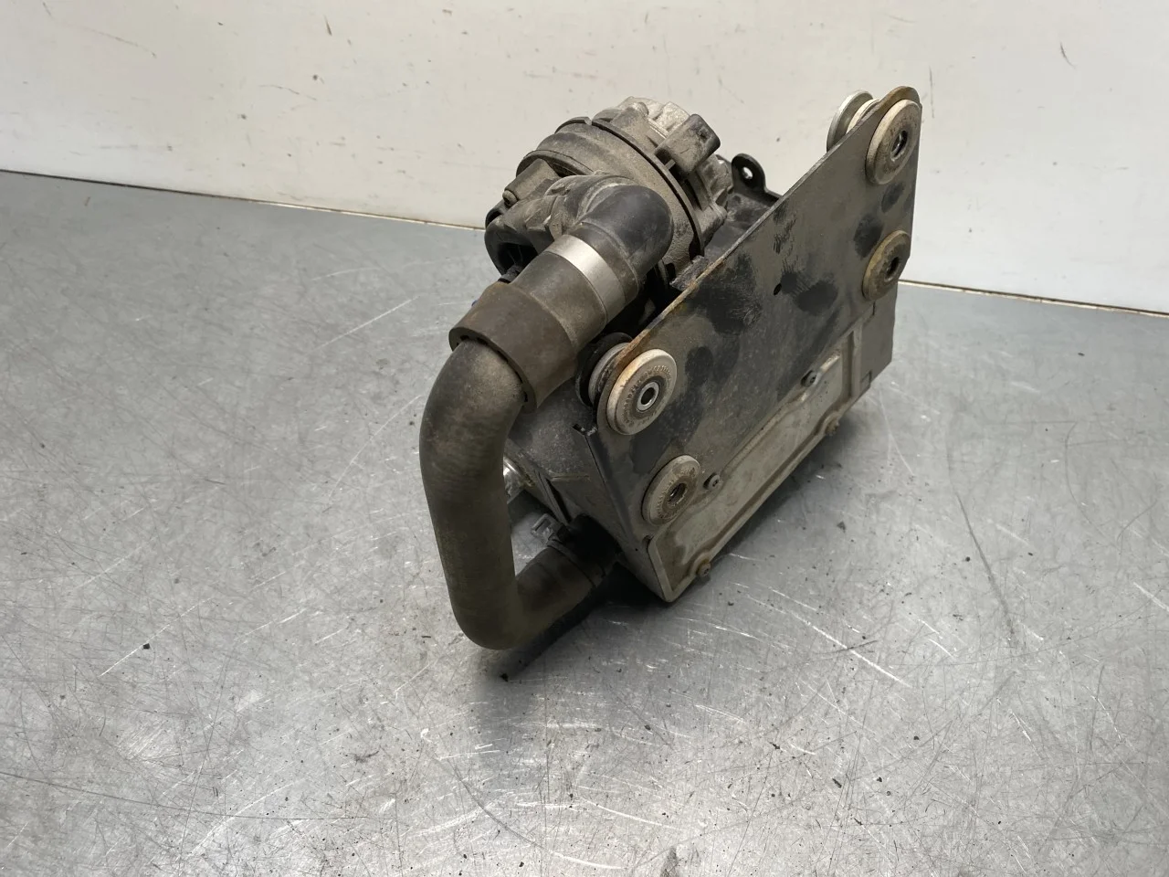 Mercedes B 180-200 W246/W242 2012-19 Fűtőradiátor, elektromos nézet 3