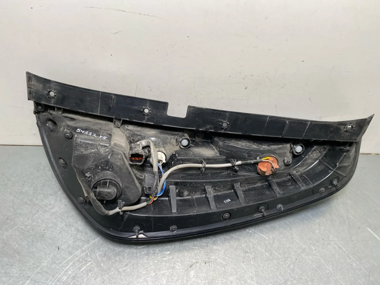 Kia SOUL 2009- Left tail light view 3