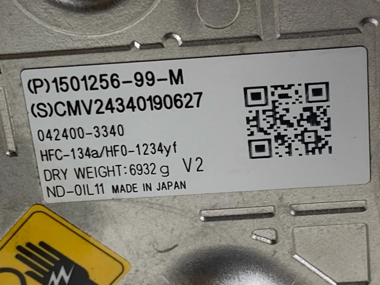 Tesla MODEL Y 2021- Klímakompresszor nézet 3