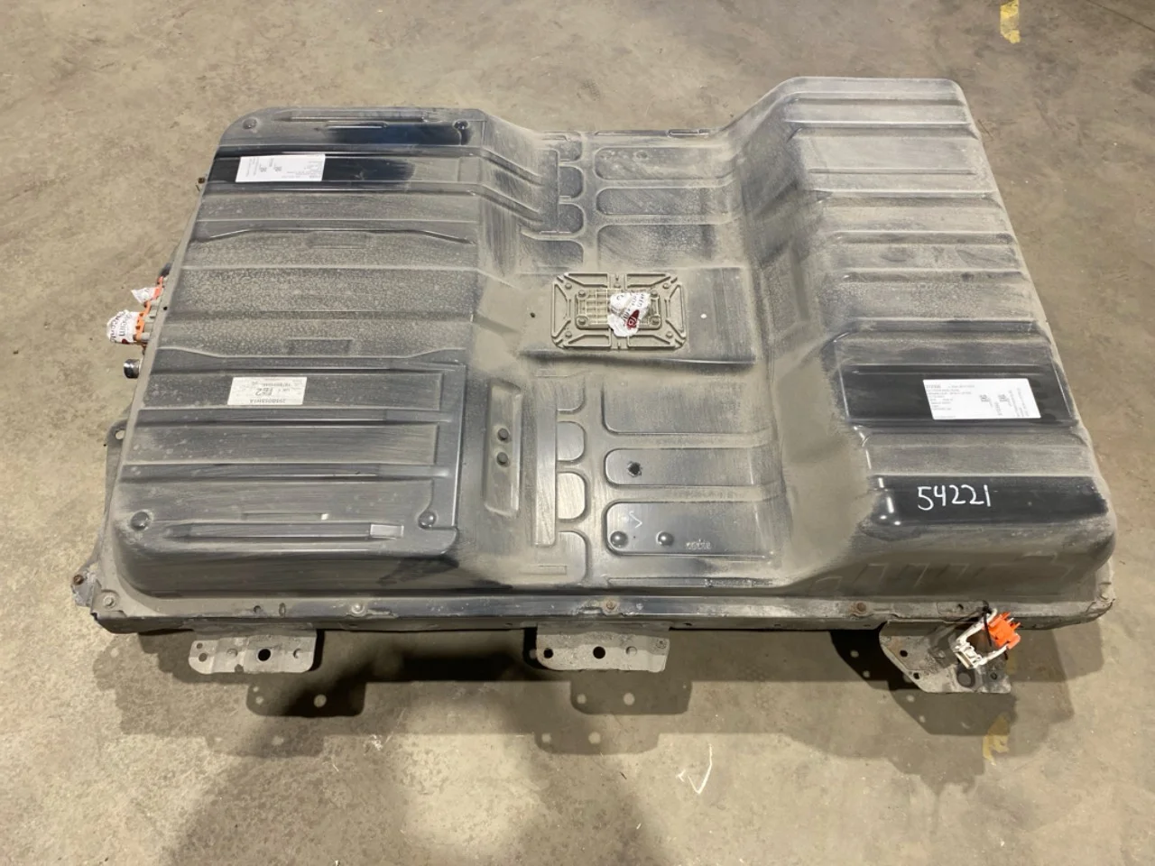 Nissan LEAF 2017-24 High-voltage battery view 3