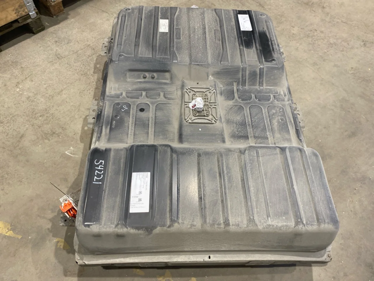 Nissan LEAF 2017-24 High-voltage battery view 4