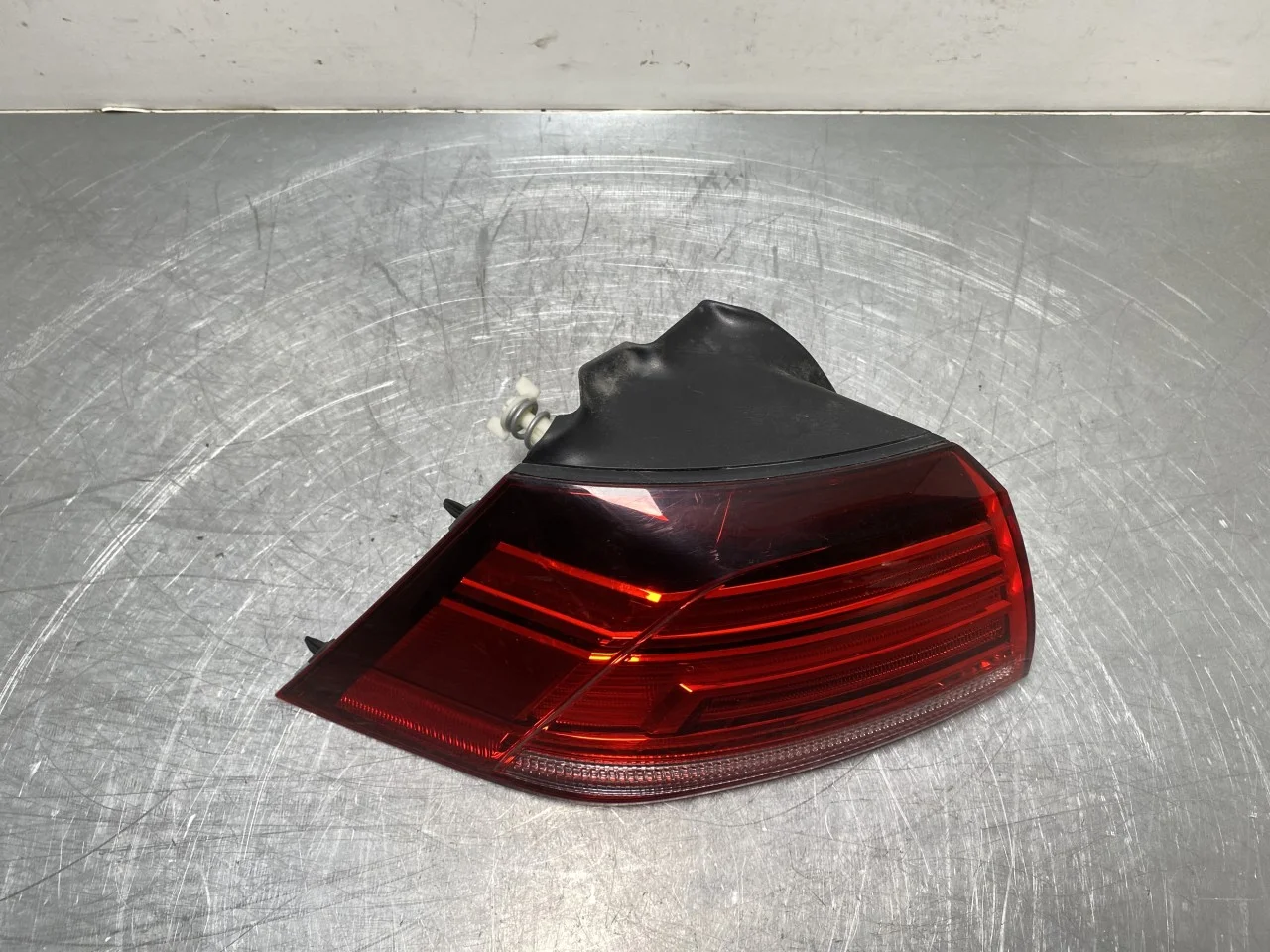 Volkswagen GOLF, E-GOLF VII 2013-20 Left tail light view 2