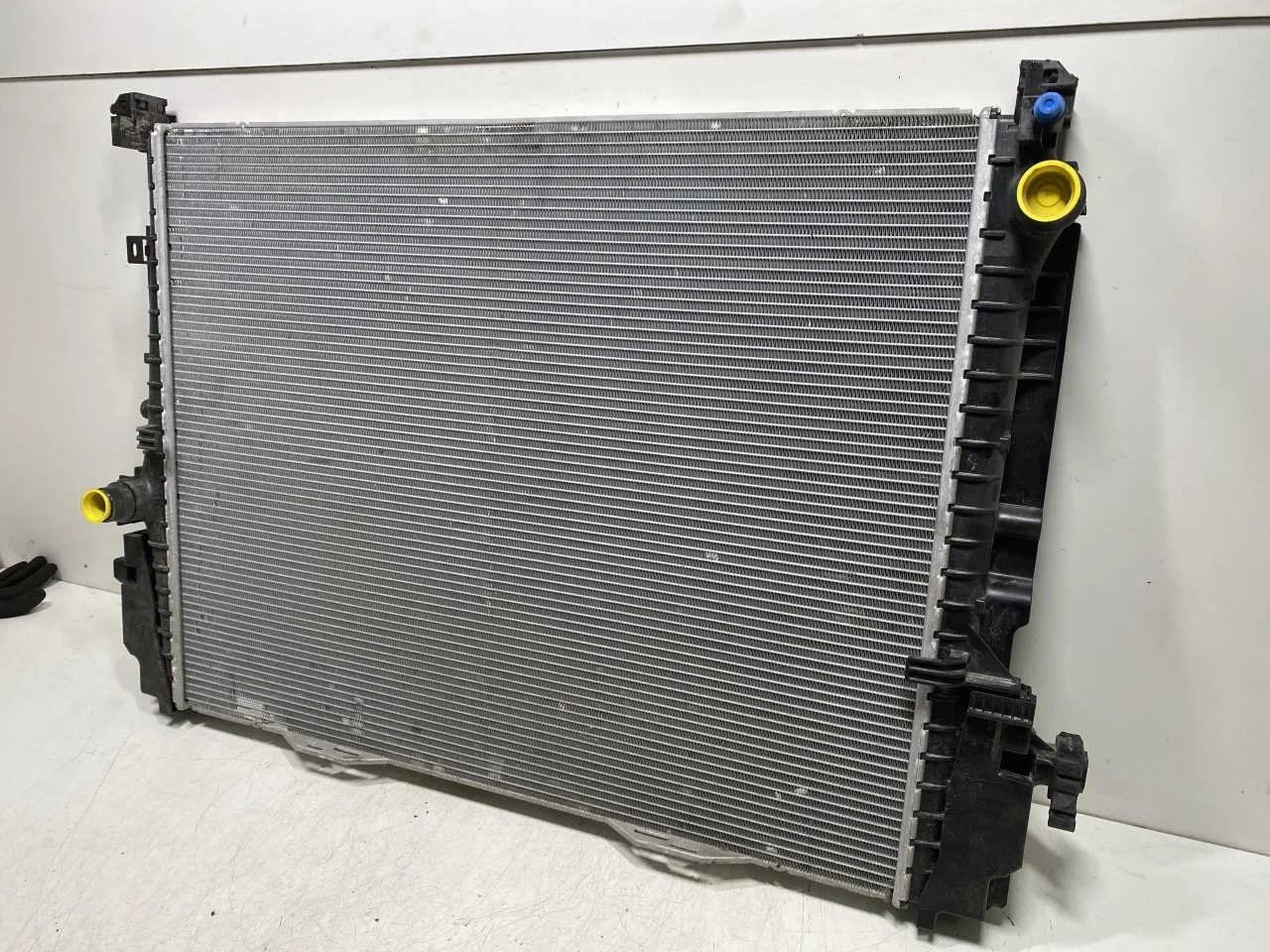 BMW X1/IX1 U11 2023- Radiator, automatic transmission view 3