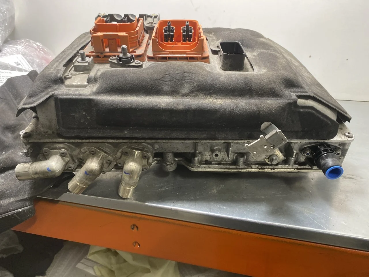 BMW I3 I01 2013-22 Inverter, 12-220V nézet 2
