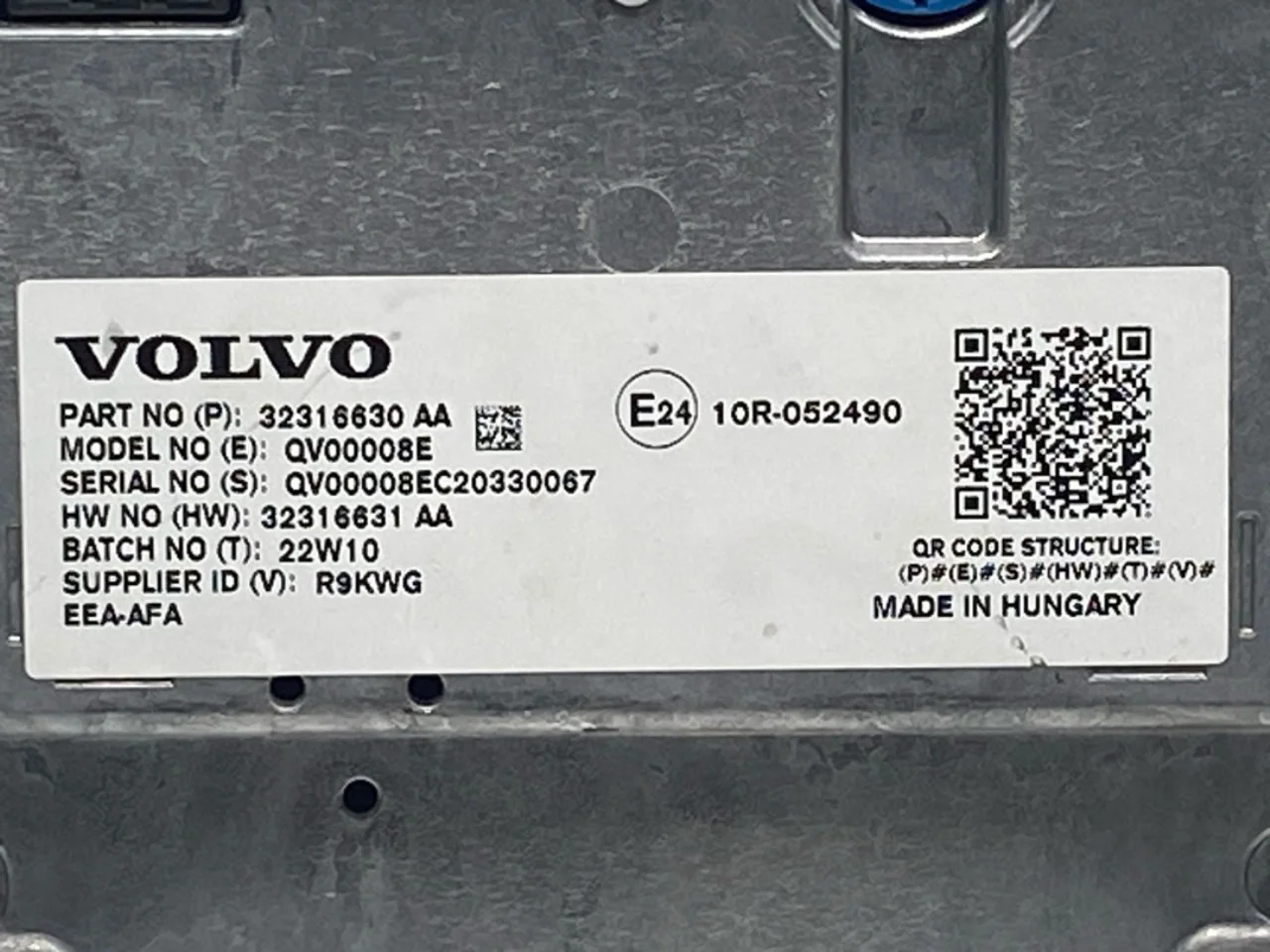 Volvo XC40/RECHARGE 2018- Multifunction display view 3