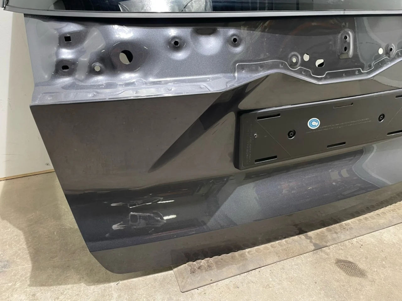 Mg MG4 EH32 2023- Tailgate, estate view 3