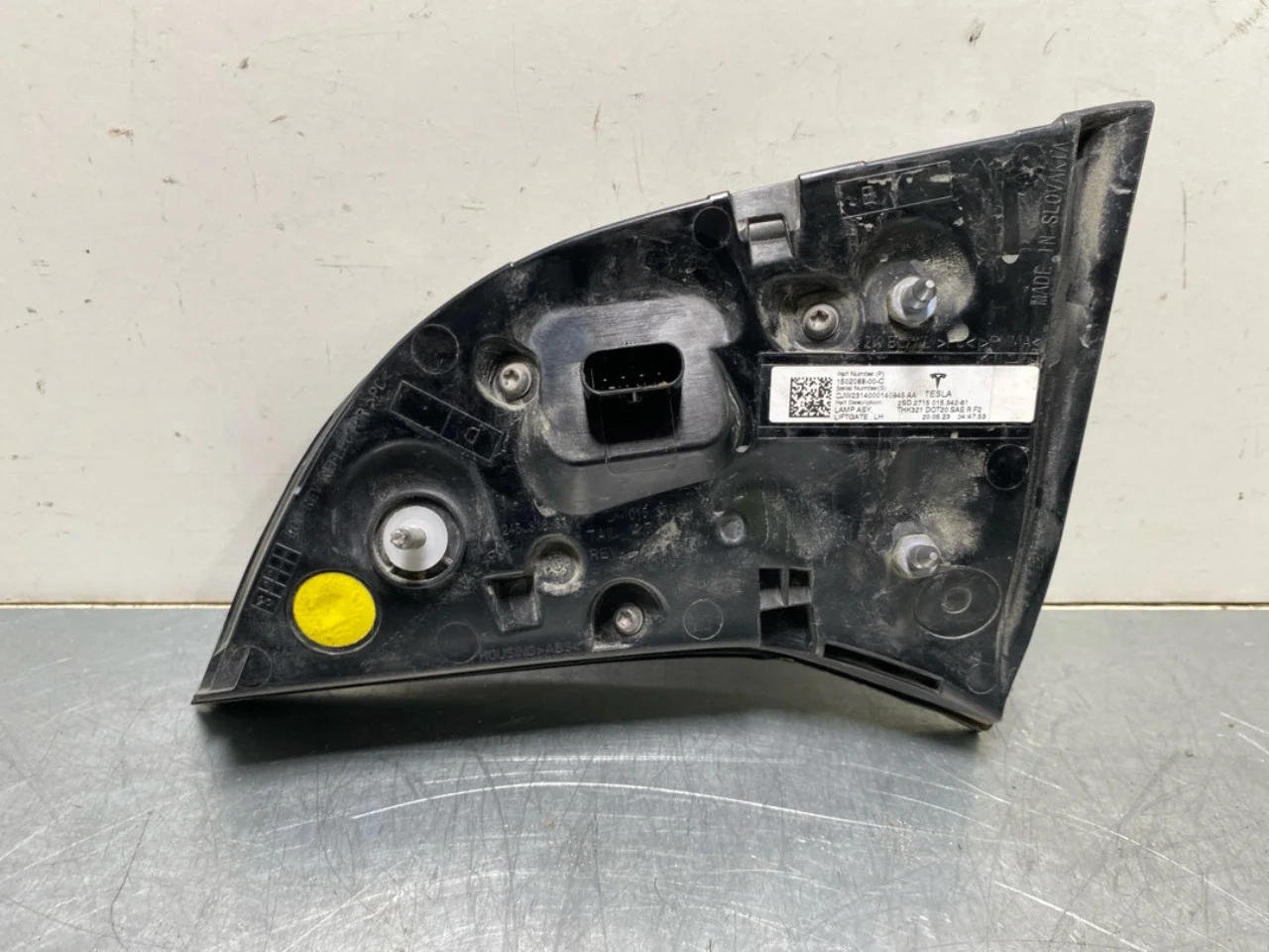 Tesla MODEL Y 2021- Rear light, left, on tailgate (inner) view 2