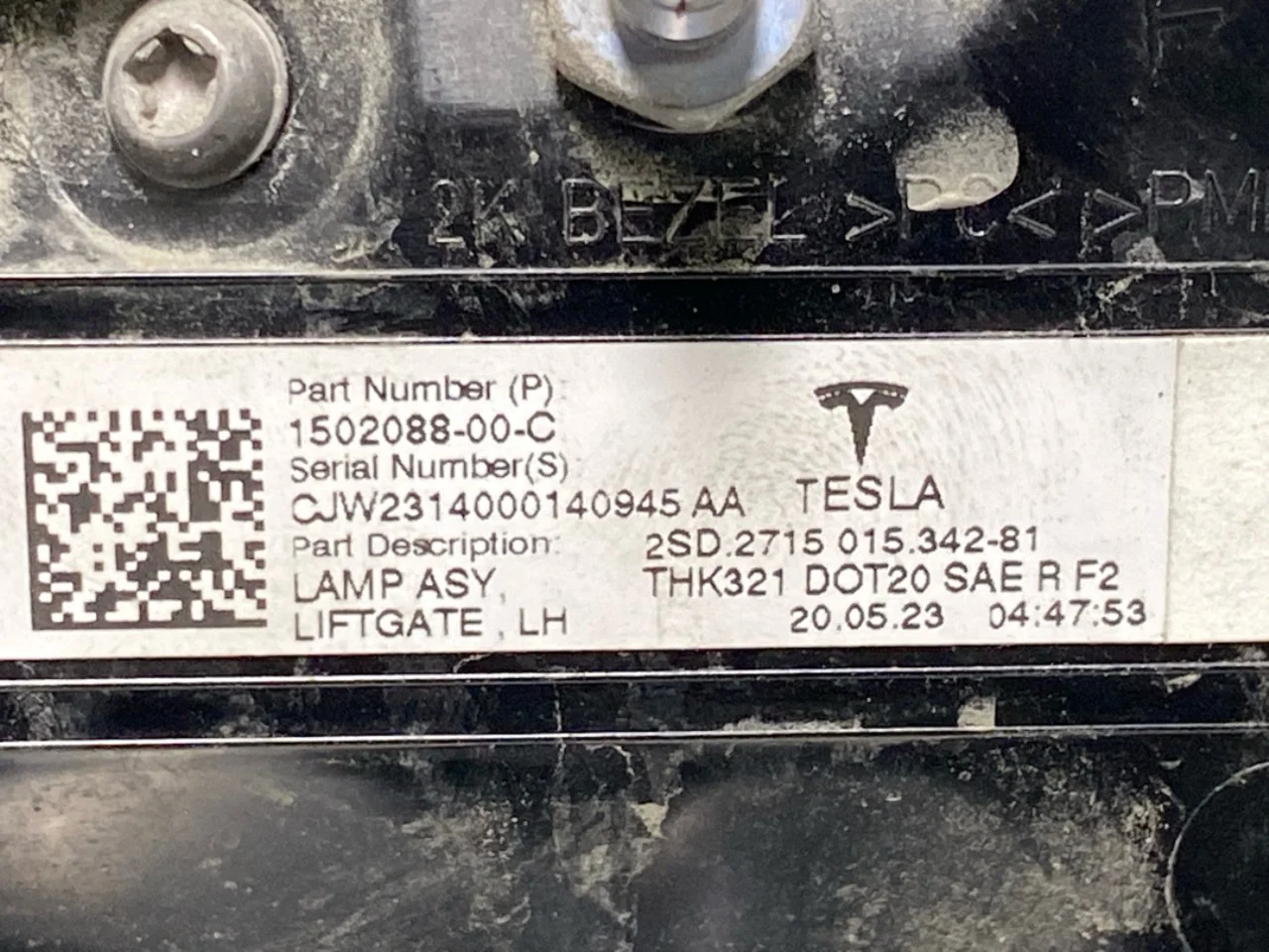 Tesla MODEL Y 2021- Rear light, left, on tailgate (inner) view 3