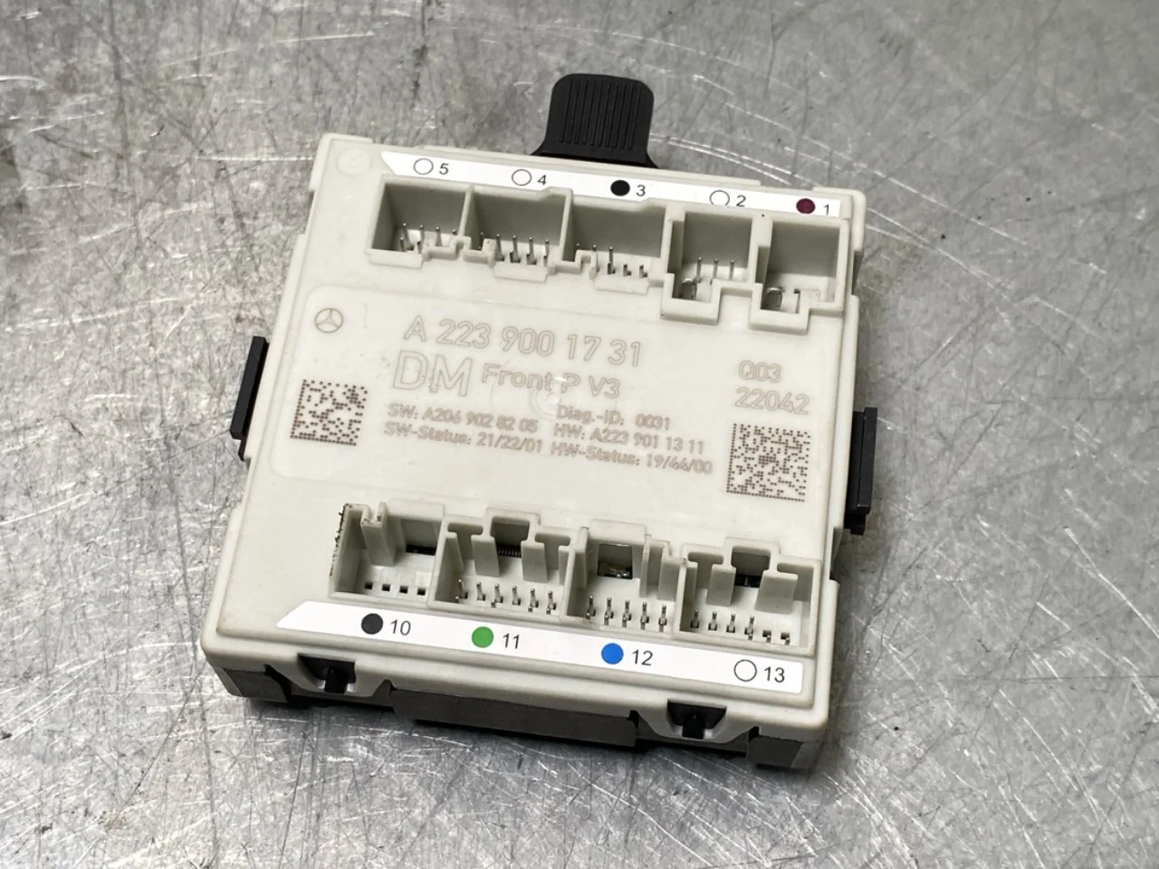 Mercedes EQS V297 2022- Unitate de control ușă